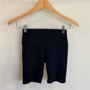 Athleta Women's Transcend 7” Black Bike Shorts Size Small Like NEW